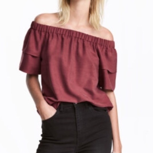 H&M Tops - 🆕 H&M Off The Shoulder Top